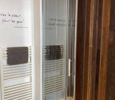 Saint-Victor Apartment | Appartement centre ville Marseille avec parking