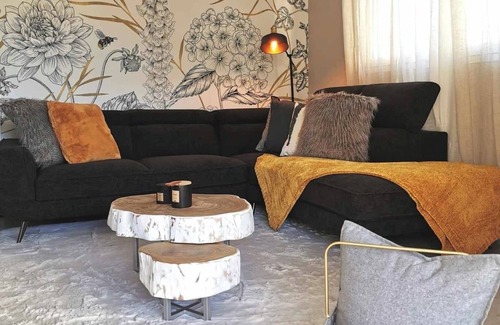 Centre-Ville Apartment | Appartement Chic & Cosy, Calme, Très Bien Situé , à 2 min de la Plage & de Tout