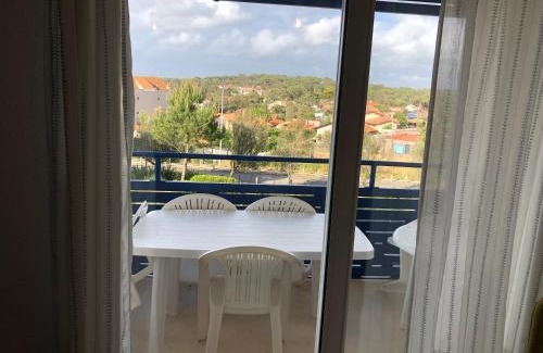 Lacanau-Ocean Apartment | Appartement Climatisé avec Piscine & Mer Bleu Marine