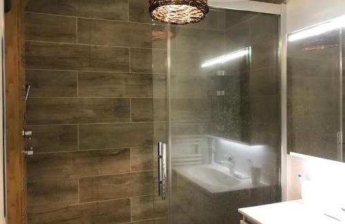 Part Dieu - Bir Hakeim Apartment | Appartement confortable calme avec terrasse proche métro - accueil personnel