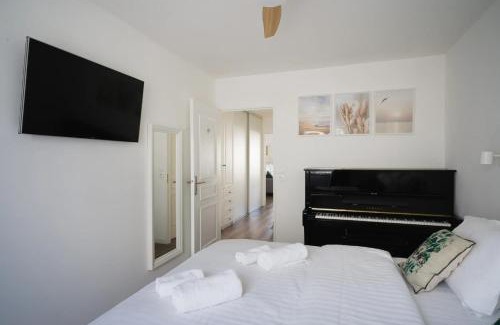 Montreuil Apartment | Appartement confortable a Montreuil 80 m² Vue sur jardin