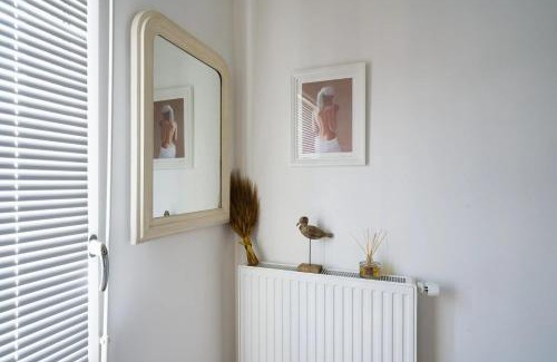 Montreuil Apartment | Appartement confortable a Montreuil 80 m² Vue sur jardin