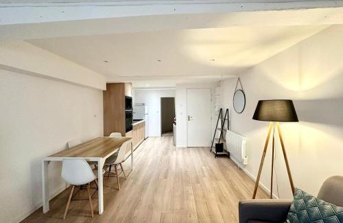 Cremieu Apartment | Appartement Cosy au coeur de Crémieu