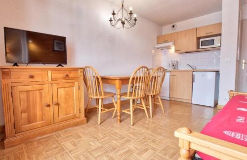 Flumet Apartment | Appartement cosy avec piscine, au pied des pistes, parfait pour 4 personnes - FR-1-505-112