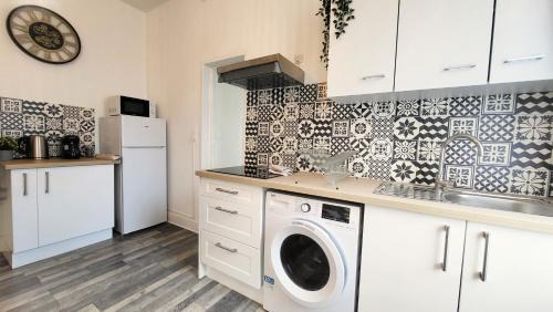 Epinal Apartment | Appartement Cosy - En face de la gare, au centre ville
