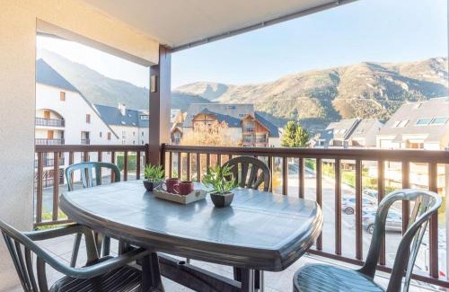 Saint-Lary-Soulan Apartment | Appartement cosy 6 pers, Saint-Lary village, Quartier Thermal, télécabine proche - FR-1-296-136