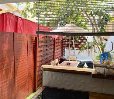 Ducos Apartment | Appartement cosy pres de Ducos avec jacuzzi prive 27 m²