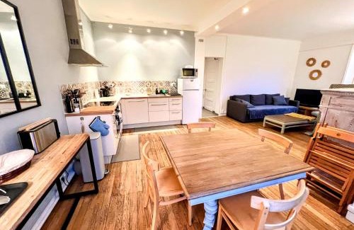 Waldeck-Sully Apartment | Appartement de Charme de 75m², Lumineux et Calme