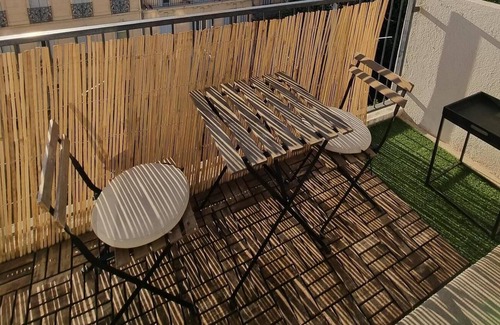 Les Chartreux Apartment | Appartement de Charme Avec Balcon Ensoleillé au Cœur de Marseille