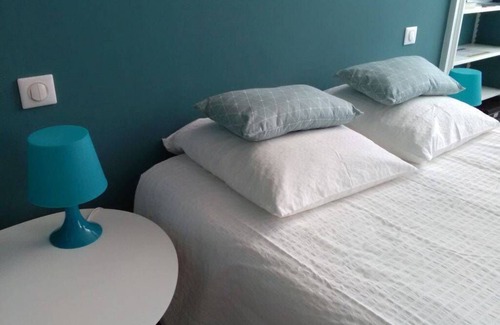 Celas Apartment | Appartement Devant le Musée