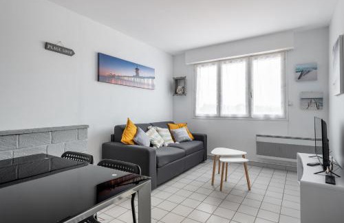 Courseulles-sur-Mer Apartment | Appartement dos à la marina - Proche de la plage