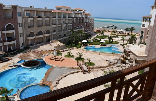 Al Ahyaa Apartment | Appartement au Soleil Toute l Année Complexe Avec 2 Piscines Plage Privée Bar