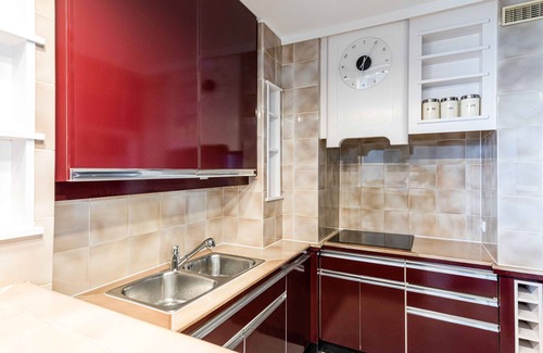 Saint-Tropez Apartment | Appartement en Duplex proche du village/walking distance from the village.