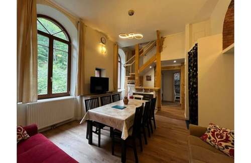 Yzeron Apartment | Appartement en Duplex de Caractère au Calme