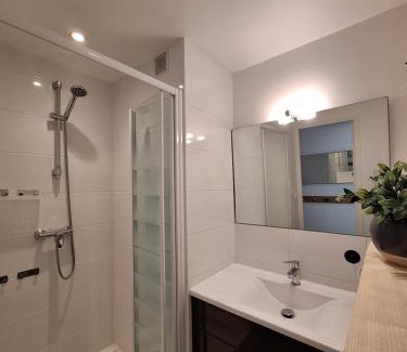 Le Mourillon Apartment | Appartement Esprit Vintage entre Plages et Mourillon