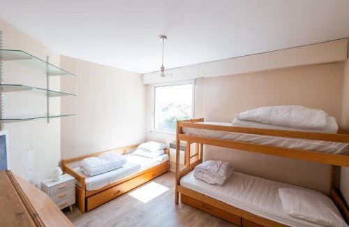 Les Sables d'Olonne Apartment | Appartement Face Mer - 2 Chambres, Terrasse, Garage, Wi-Fi - FR-1-197-603