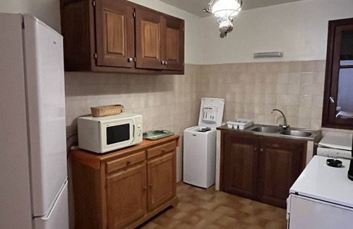 Tiuccia Apartment | Appartement F3 à 3 mn à Pied de la Plage, Grand Jardin Propriété Fermée Digicode