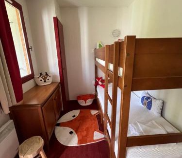 Isola Apartment | Appartement familial pour 5 personnes, grande terrasse sud, vue panoramique, soleil, calme havre de paix et de détente