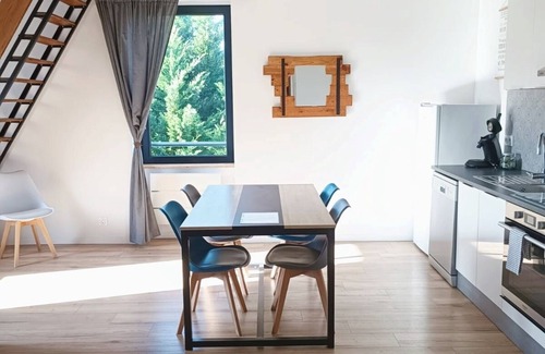 Beaupreau-en-Mauges Apartment | Appartement Duplex Dans une Ancienne Usine