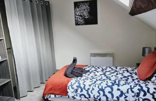 Bellegarde-du-Loiret Apartment | Appartement, deux chambres