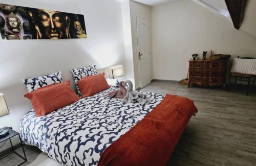 Bellegarde-du-Loiret Apartment | Appartement, deux chambres