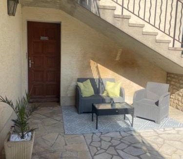 Caumont-sur-Durance Apartment | Appartement