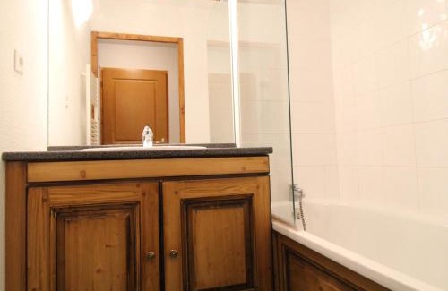 Val Cenis Apartment | Appartement cosy 6 pers avec piscine, sauna, hammam - Val-Cenis, proche pistes et ESF - FR-1-508-97
