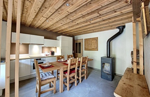 Saint-Jean-dʼAulps Apartment | Appartement Chez Henri