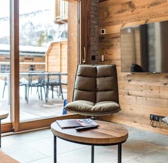 Saint-Sorlin-d'Arves Apartment | Appartement neuf traversant avec une grande terrasse au cœur du village - 6 personnes