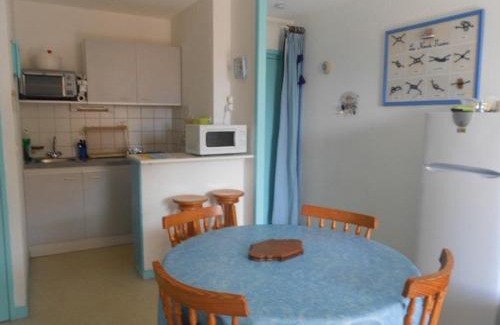 Vieux-Boucau-les-Bains Apartment | Appartement T2 Cabine au bord du lac, 6 pers, animaux admis - FR-1-379-24