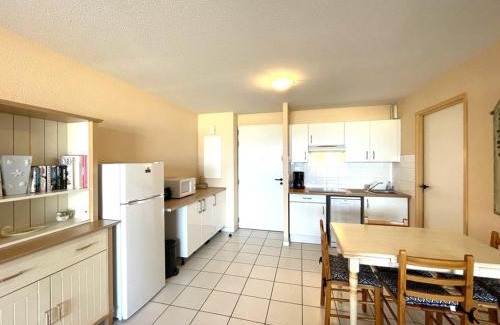 Vieux-Boucau-les-Bains Apartment | Appartement T2 à Vieux-Boucau, terrasse, animaux admis, parking privé - FR-1-379-33