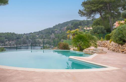 Le Dramont Apartment | Appartement Grande Terrasse Vue Mer