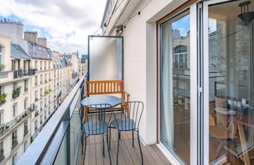 7th Arrondissement Apartment | Appartement Invalides avec Terrasse