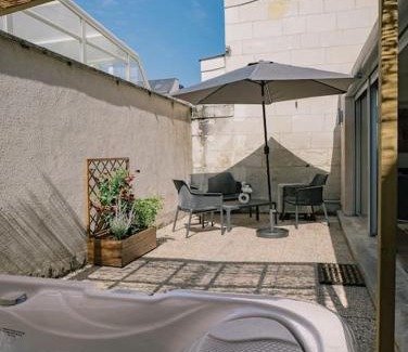 Saumur Apartment | Appartement jacuzzi et terrasse