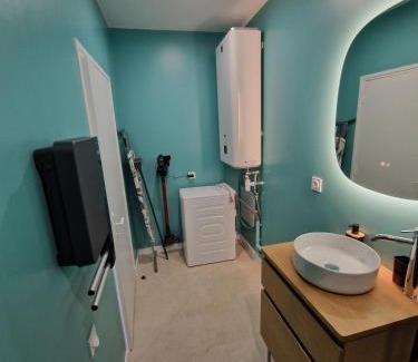 Lurcy-Levis Apartment | Appartement Le 94