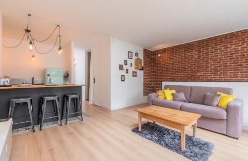 Wazemmes Apartment | Appartement lumineux avec rooftop et garage privé.