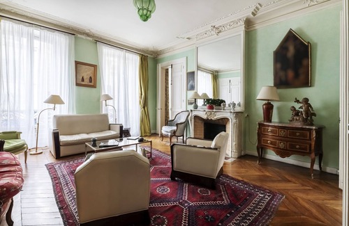 Chaillot Apartment | Appartement Luxe - Arc de Triomphe/champs Elysées