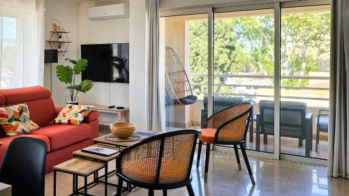 Les Sablettes Apartment | Appartement Luxueux "Entre Bord de Mer & Montagne" - by Résidence La Fontaine