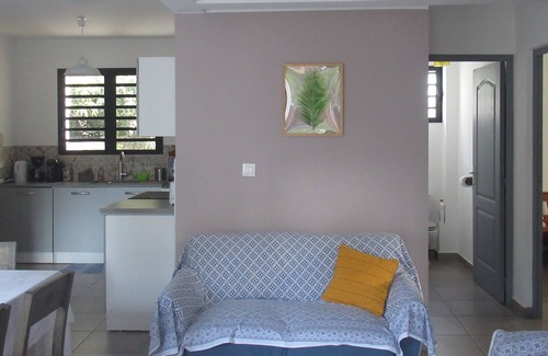 La Saline Les Bains House | Appartement Maithé 4 feet in the sand at the seaside