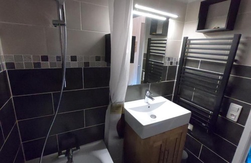 Meribel-Mottaret Apartment | Appartement MERIBEL-MOTTARET skis aux pieds