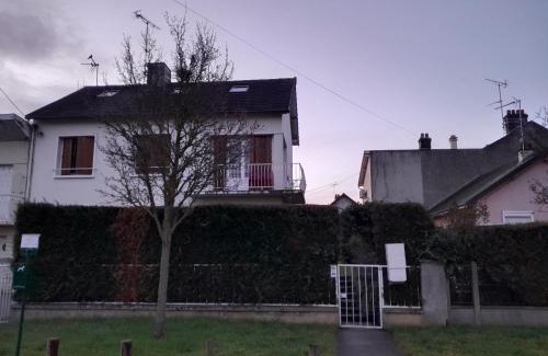 Mantes-la-Jolie Apartment | Appartement meublé à 5 minutes de la Gare de Mantes-la-Jolie