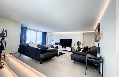 Les Posses-sur-Bex Apartment | Appartement moderne avec terrasse et piscine à Châtel sur Bex