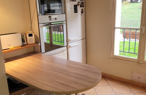 Notre-Dame Apartment | Appartement Pour 5 Personnes Résidence Arborée , Proche Gare/Parc du Château