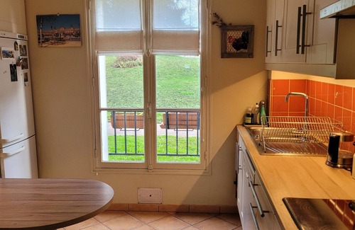 Notre-Dame Apartment | Appartement Pour 5 Personnes Résidence Arborée , Proche Gare/Parc du Château
