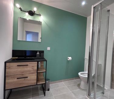 Cournon-dʼAuvergne Apartment | Appartement proche zenith "mizo"