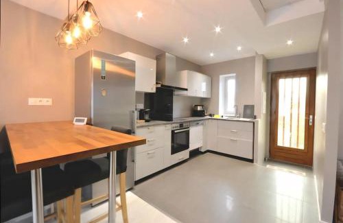 Les Avenieres-Veyrins-Thuellin Apartment | Appartement proche Walibi