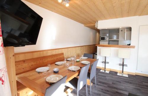 Avoriaz Apartment | Appartement rénové pour 6 pers, 2 chambres, tout équipé, balcon - FR-1-633-7