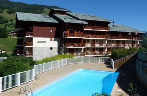 Areches Apartment | Appartement rénové cosy avec piscine, pour 4 personnes, proche des pistes et du village. - FR-1-342-180
