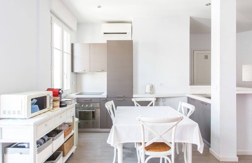 Thiers Apartment | Appartement Rossini – Welkeys