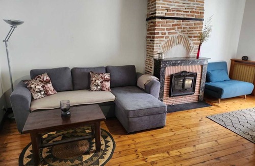 Cour-Cheverny Apartment | Appartement Situé en Plein Bourg de Cour-cheverny